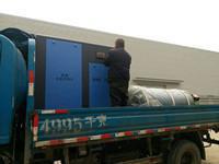 55KW变频螺杆空压机运抵某塑料厂